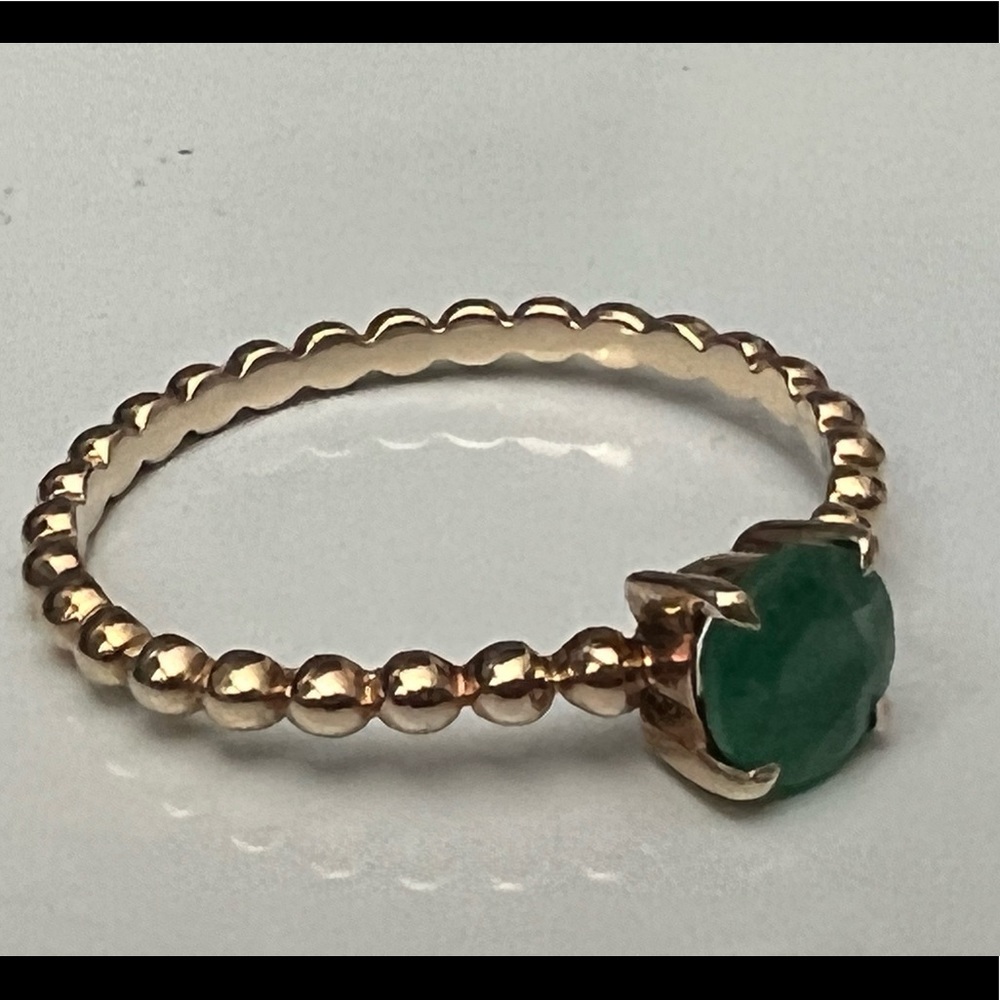 5.0mm Emerald Bead Shank Ring in 10K Gold